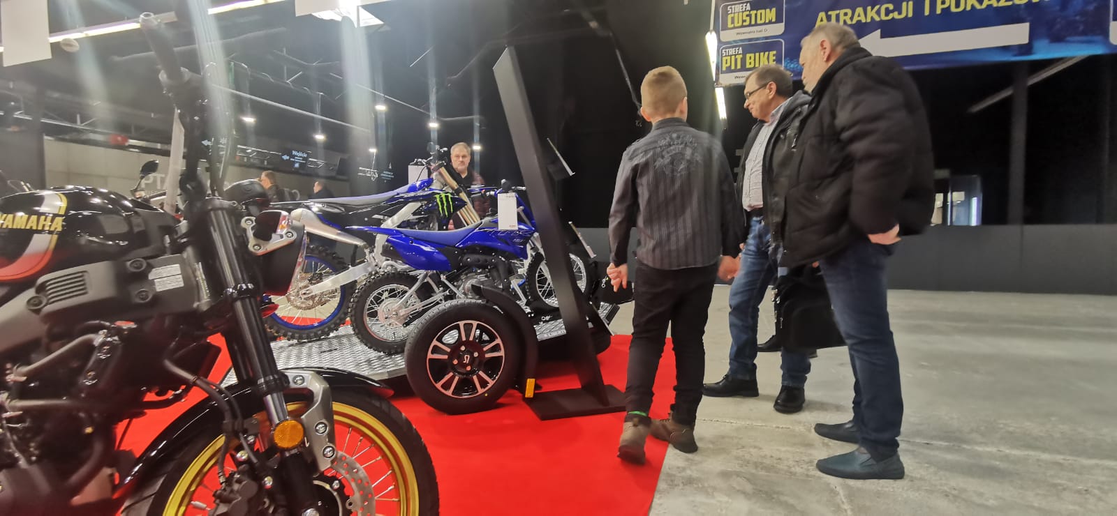 Motorradmesse Warschau Ptak Expo Motorradanhänger
